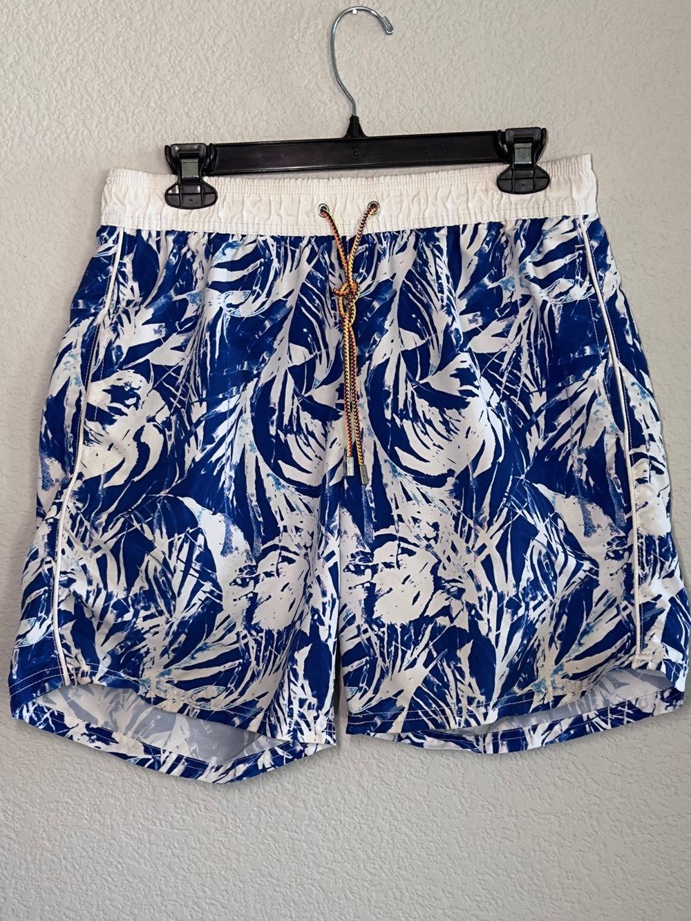 Bugatchi Blue & White Printed Men’s Drawstring Shorts